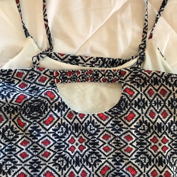 Patterned Romper - Picture 2 of 4